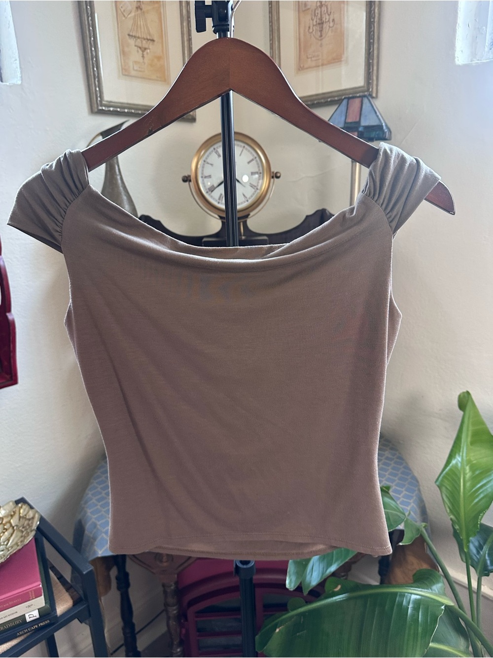 Reformation
Cello Knit Top Taupe - Picture 6 of 6